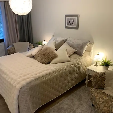 Punahilkka & Susihukka With Sauna Lägenhet