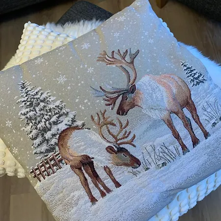 Punahilkka & Susihukka With Sauna Lägenhet *