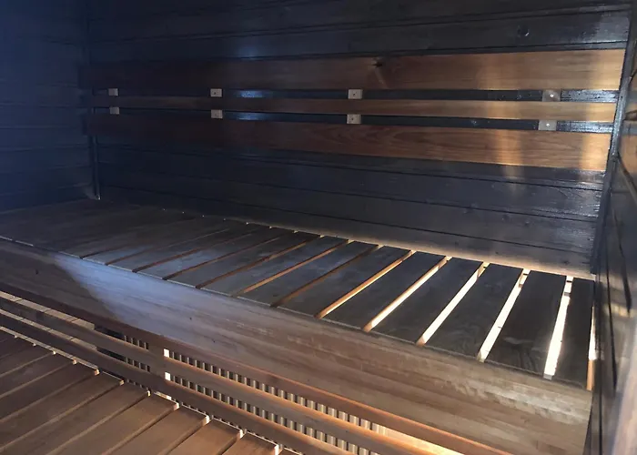 Punahilkka & Susihukka With Sauna *